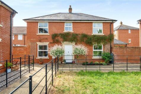 Tate Close, Romsey, Hampshire 4 bed detached house for sale