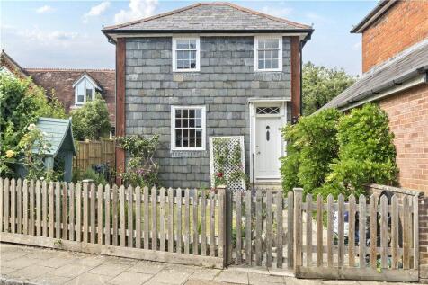 Portersbridge Street, Romsey, Hampshire 3 bed detached house for sale