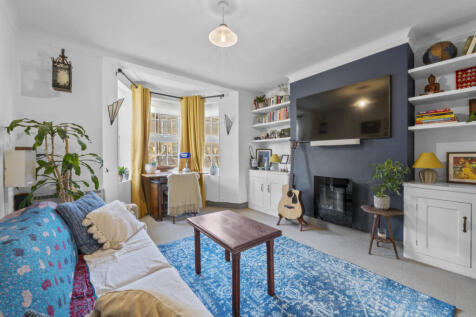 West Barnes Lane, Raynes Park KT3 2 bed apartment for sale