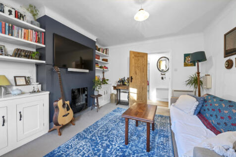 West Barnes Lane, Raynes Park KT3 2 bed apartment for sale
