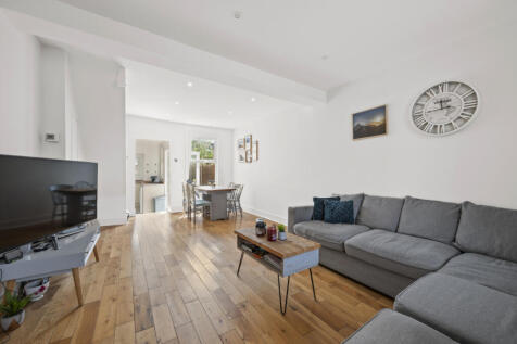 Crown Lane, Morden SM4 2 bed terraced house for sale