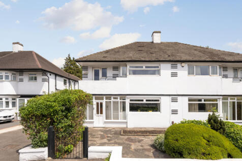 4 bedroom semi-detached house for sale