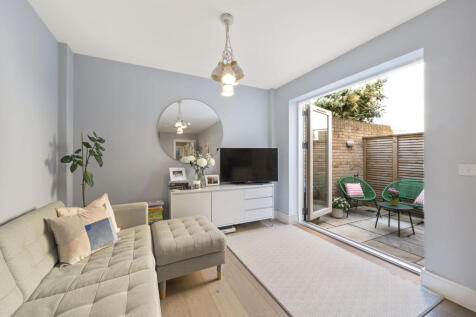 Longmans Mews, Merton SW20 2 bed apartment for sale
