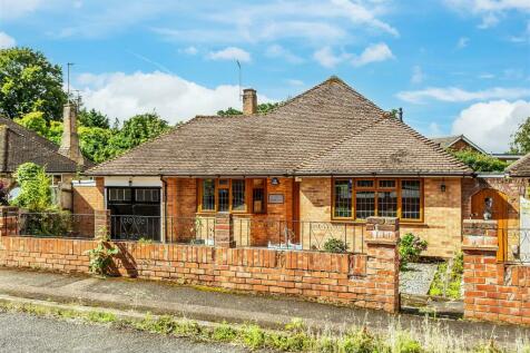 2 bedroom detached bungalow for sale