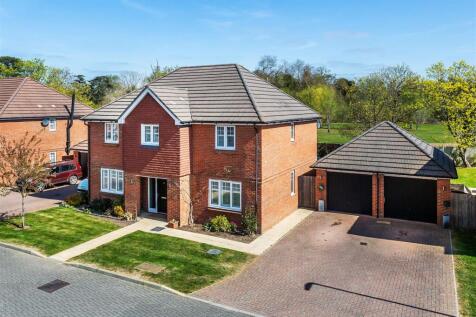 RIVER WALK, FETCHAM, KT22 5 bed detached house for sale