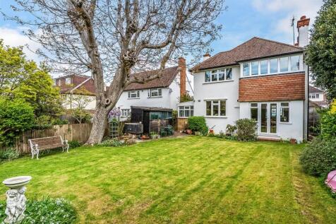 HOMELANDS, LEATHERHEAD, KT22 3 bed detached house for sale