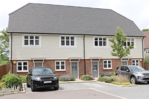 CONSORT DRIVE, LEATHERHEAD, KT22 2 bed house for sale