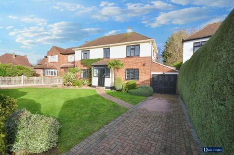 Ayloffs Walk, Emerson Park, Hornchurch 3 bed detached house for sale