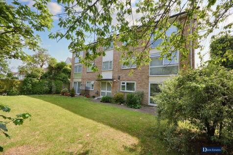 Studio flat for sale