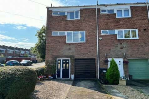 3 bedroom end of terrace house for sale