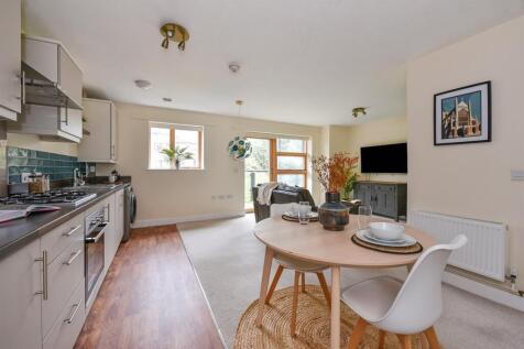Winchester City Centre 2 bed flat for sale