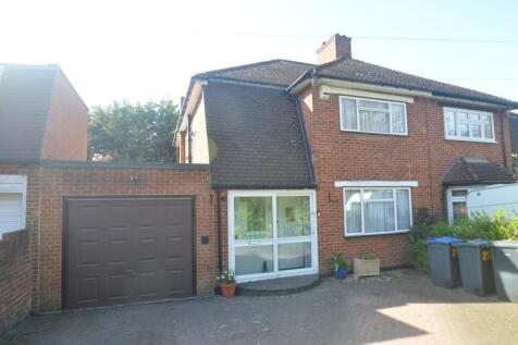 3 bedroom semi-detached house for sale