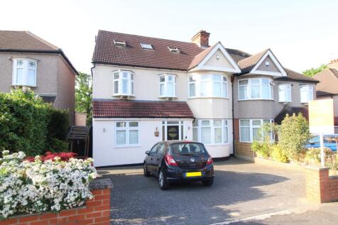 Boleyn Gardens, West Wickham, BR4 6 bed semi