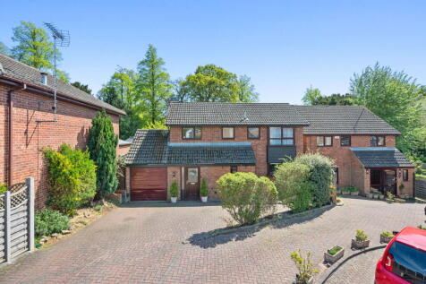 Chepstow Close, Kettering NN15 4 bed detached house for sale