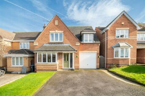 4 bedroom detached house for sale