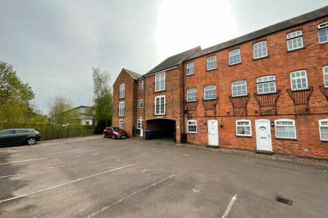 St. Marys Road, Market Harborough LE16 2 bed apartment for sale