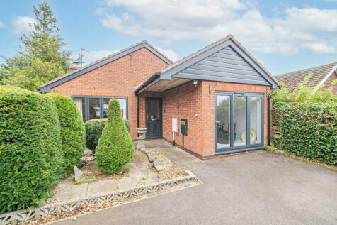 Clipston Lane, Market Harborough LE16 3 bed detached bungalow for sale