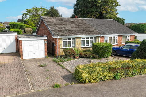 2 bedroom semi-detached bungalow for sale