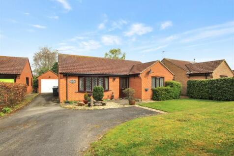 Main Street, Osgodby, Market Rasen LN8 2 bed detached bungalow for sale