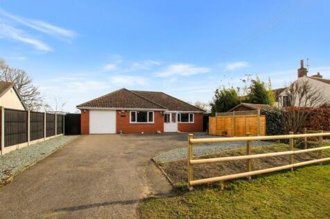 Brigg Road, Moortown, Market Rasen LN7 3 bed detached bungalow for sale