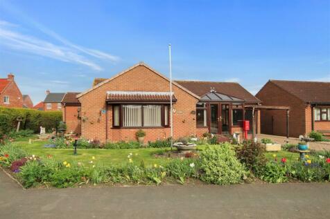 2 bedroom detached bungalow for sale