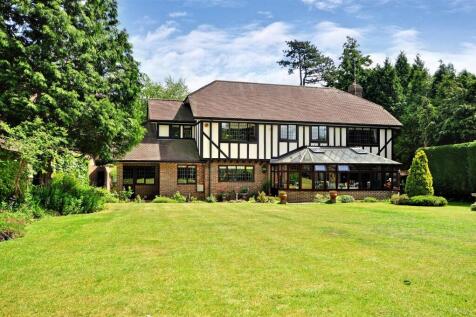 5 bedroom detached house for sale
