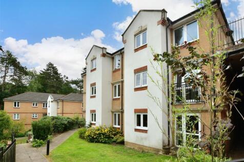 1 bedroom ground floor flat for sale