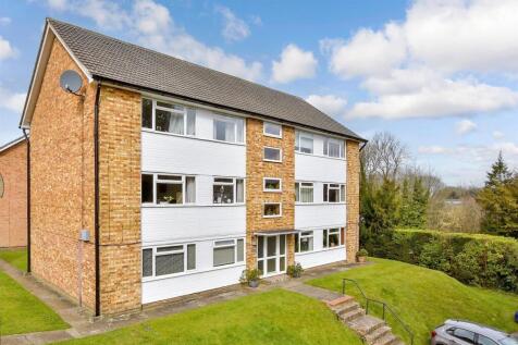 2 bedroom ground floor flat for sale