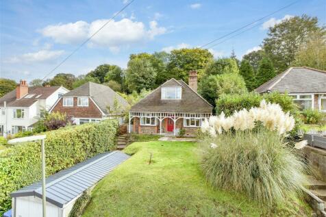 4 bedroom detached bungalow for sale