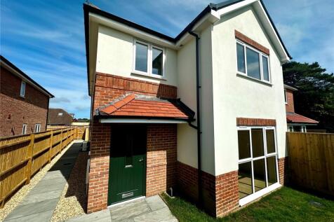 Lodge Road, Pennington, Lymington... 4 bed semi