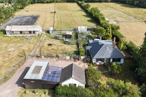 Sway Road, Tiptoe, Lymington... 3 bed equestrian property for sale