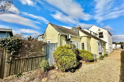 Westfield Road, Lymington, Hampshire... 1 bed bungalow for sale