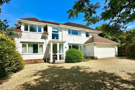 Rookes Lane, Lymington, Hampshire, SO41 5 bed detached house for sale
