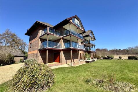 Undershore Road, Lymington... 2 bed apartment for sale