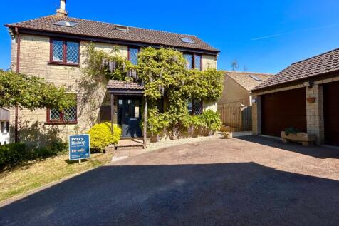 Quail Meadows, Tetbury... 5 bed detached house for sale