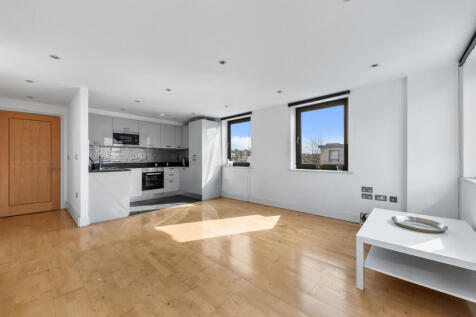 Streatham Place, London SW2 2 bed apartment for sale