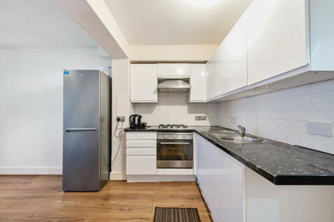 1 bedroom maisonette for sale