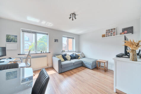 Oakmead Place, Collier's Wood Borders... 2 bed apartment for sale