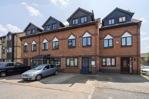 Oakmead Place, Collier's Wood Borders... 2 bed apartment for sale