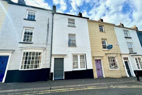 4 bedroom terraced house for sale