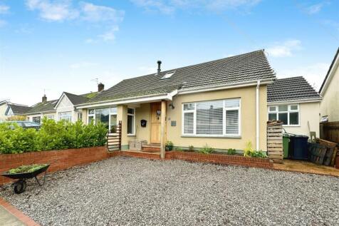 3 bedroom detached bungalow for sale