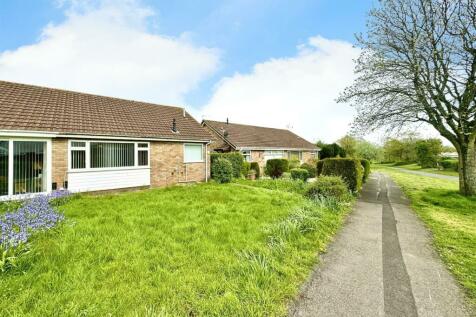 2 bedroom semi-detached bungalow for sale