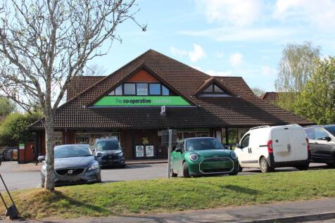 WHITE DIRT LANE, CLANFIELD 2 bed flat for sale