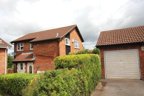 VALLEY PARK DRIVE 3 bed detached house for sale