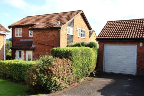VALLEY PARK DRIVE 3 bed detached house for sale