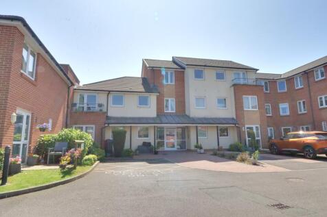 LONDON ROAD, COWPLAIN 1 bed retirement property for sale