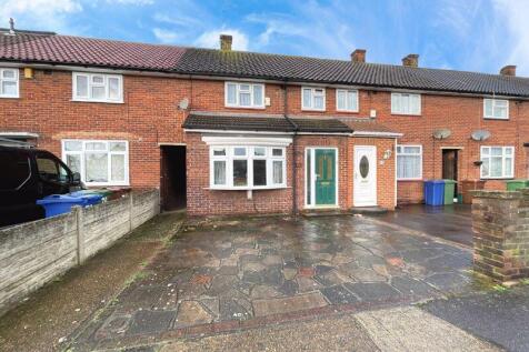 Fullarton Crescent, South Ockendon... 2 bed terraced house for sale