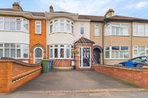 Grange Road, Aveley, South Ockendon... 3 bed terraced house for sale