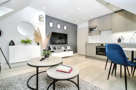 High Street, Lovell House, UB8 1 bed apartment for sale