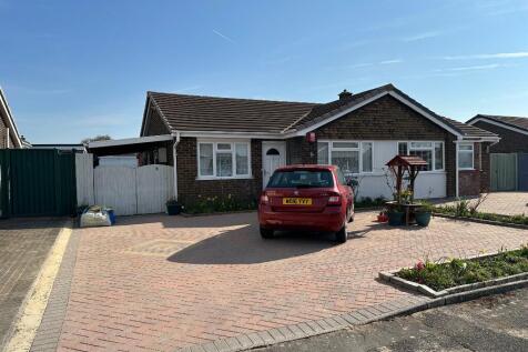 2 bedroom semi-detached bungalow for sale